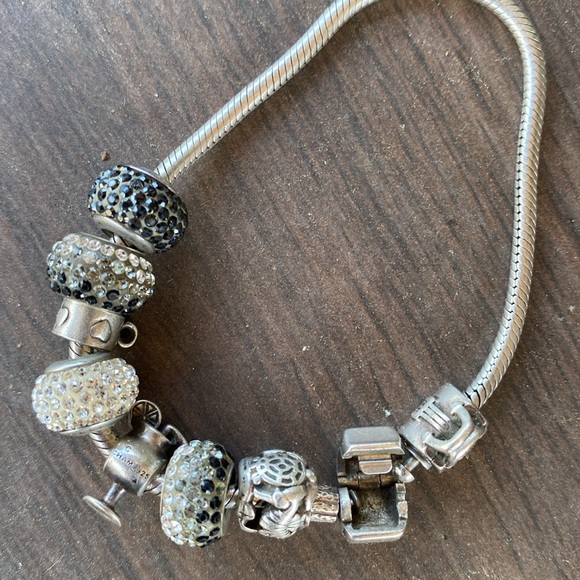 Sterling silver snake bracelet with sterling silver rhinestone charms - Picture 3 of 4